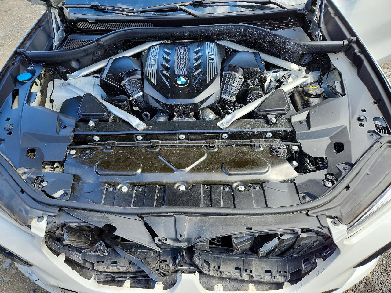 BMW X Series M50i