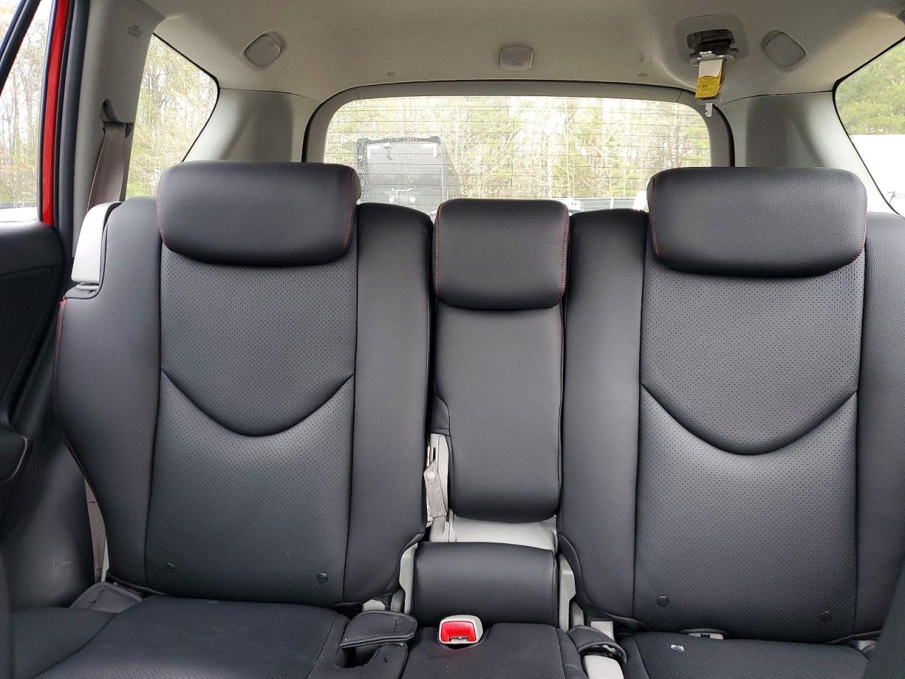 Toyota RAV4 Base