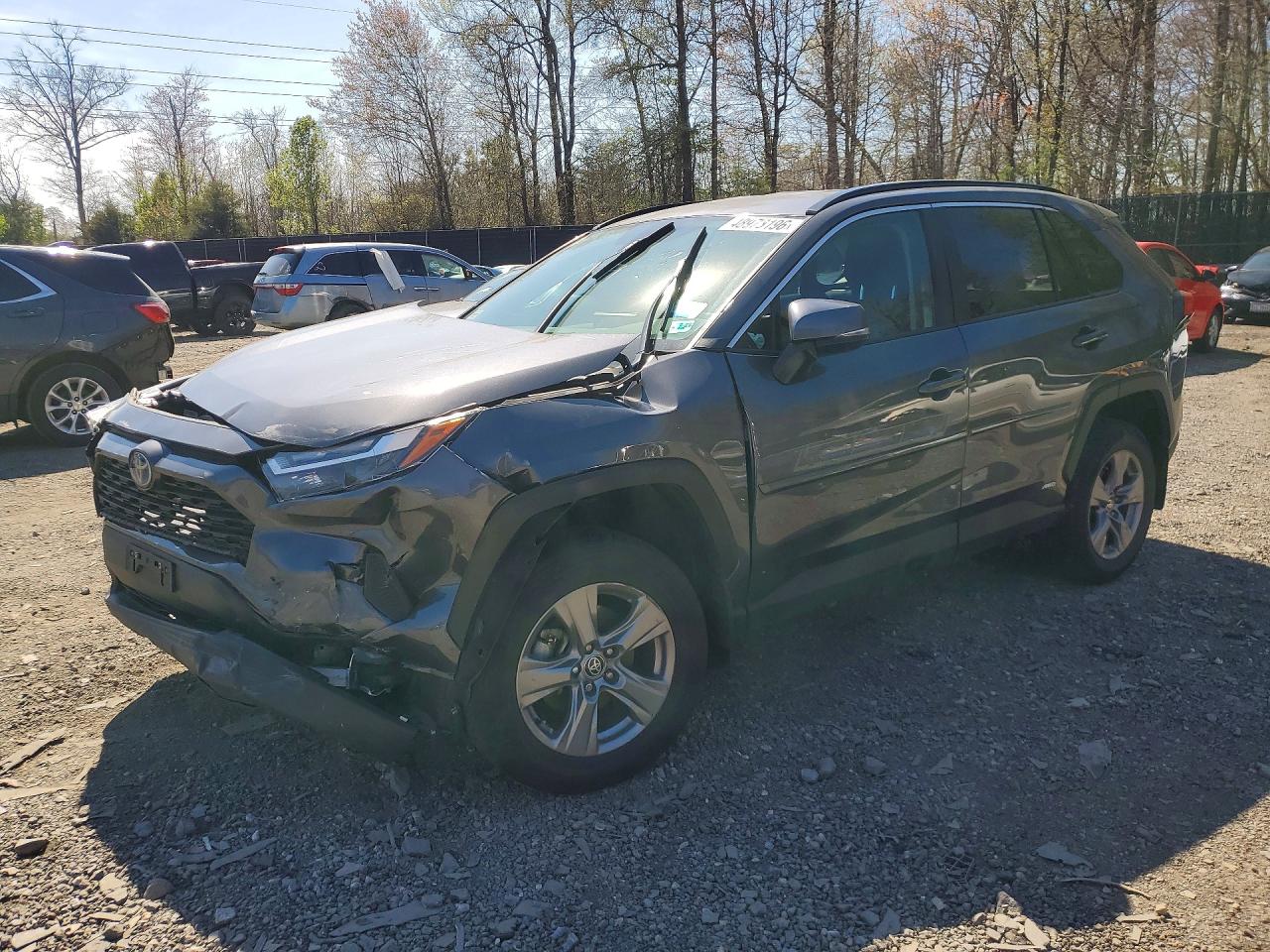 Salvage Toyota RAV4 Image