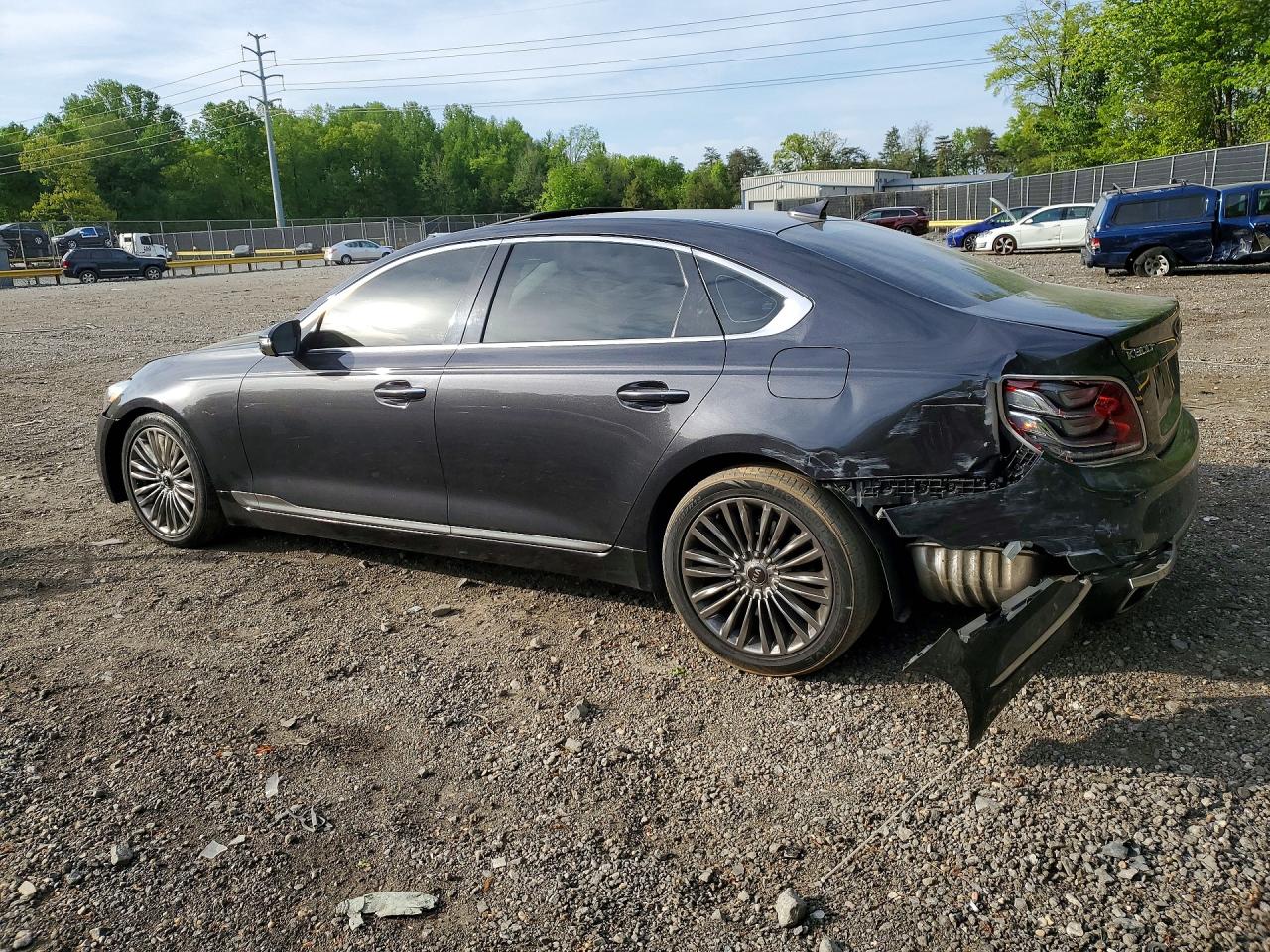 Kia K900 Luxury