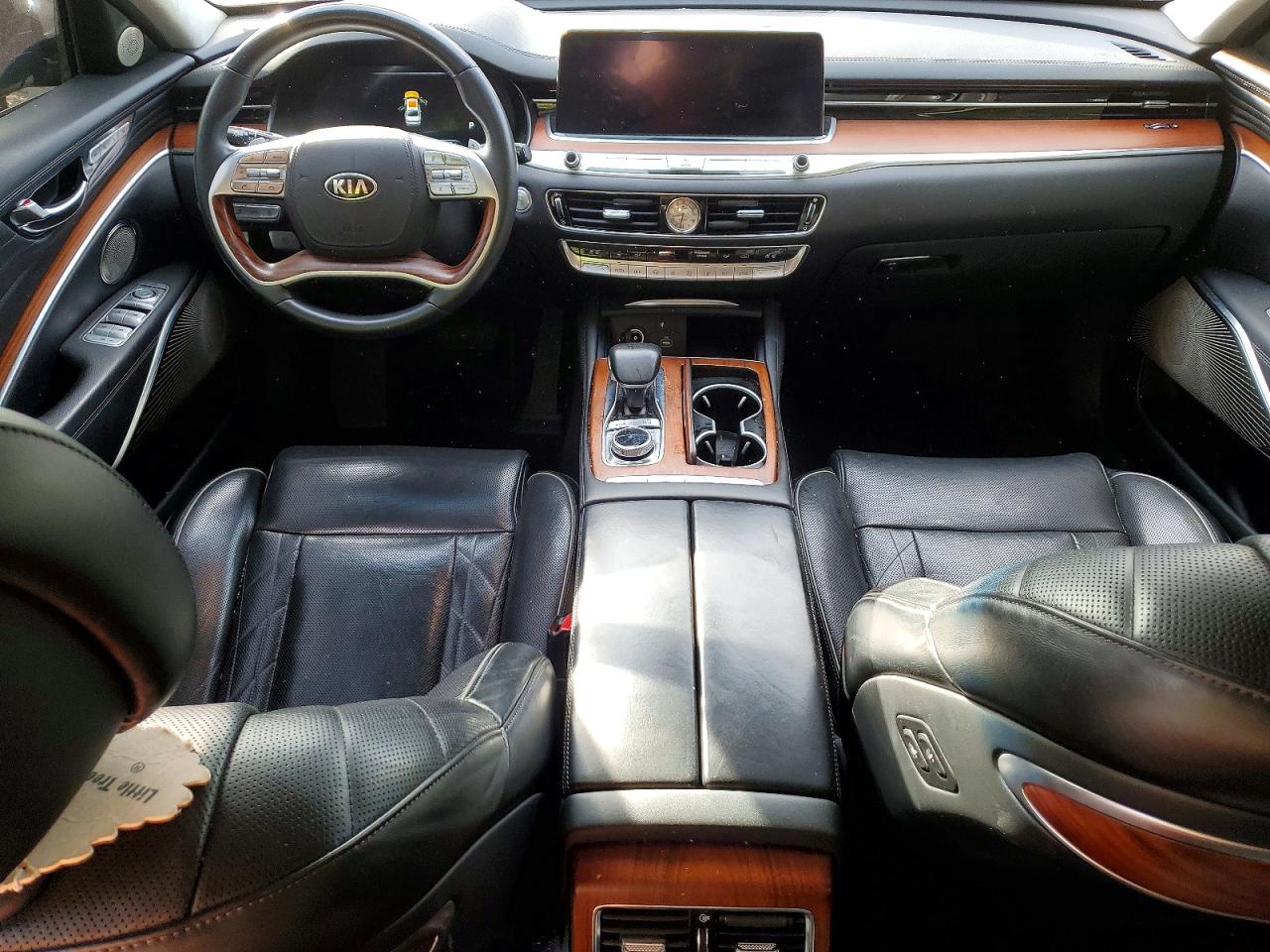 Kia K900 Luxury