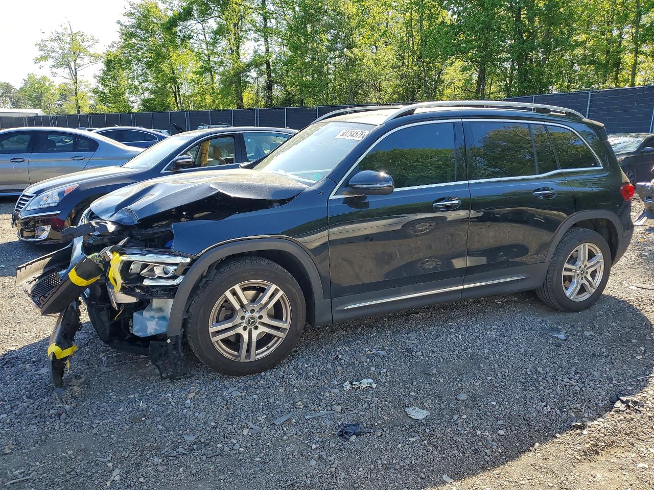 Salvage Mercedes-Benz GLB Image