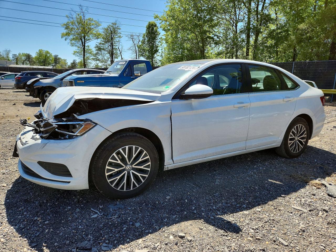 Salvage Volkswagen Jetta Image