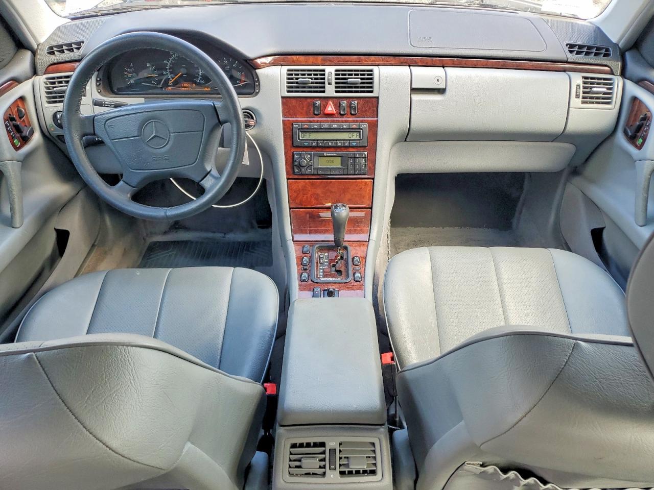 Mercedes-Benz E-Class 300td