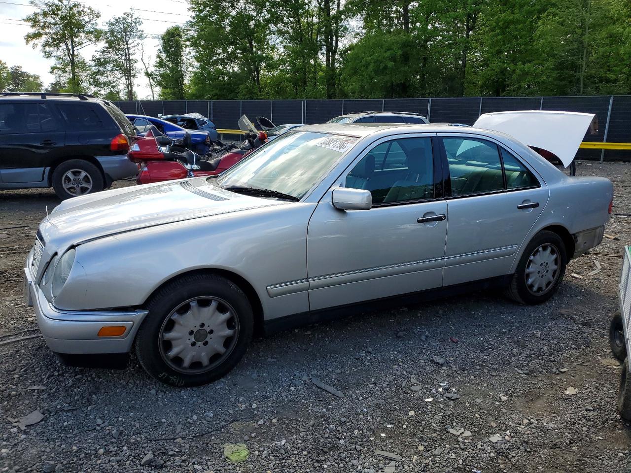Salvage Mercedes-Benz E-Class Image