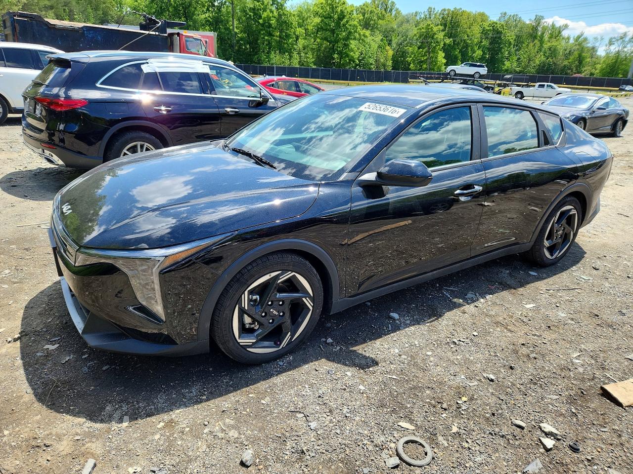 Salvage Kia K4 Image