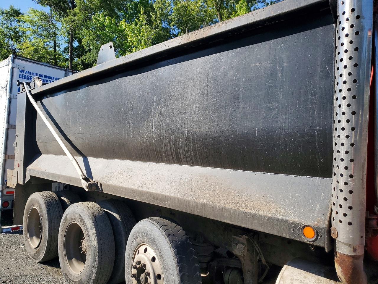 Sterling Truck L9500