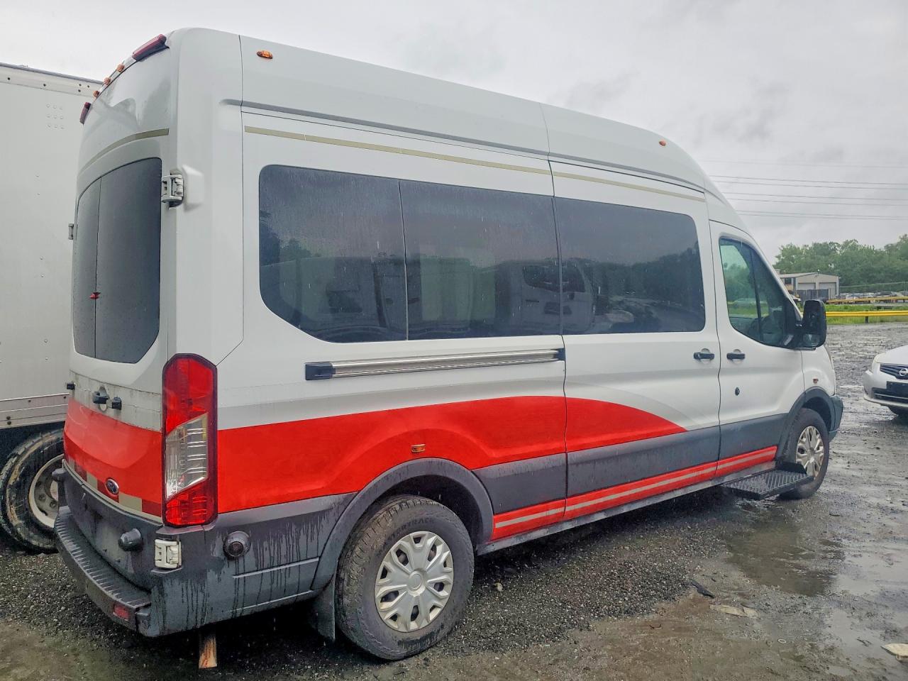 Ford Transit T-350