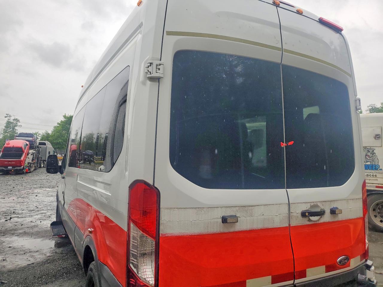 Ford Transit T-350