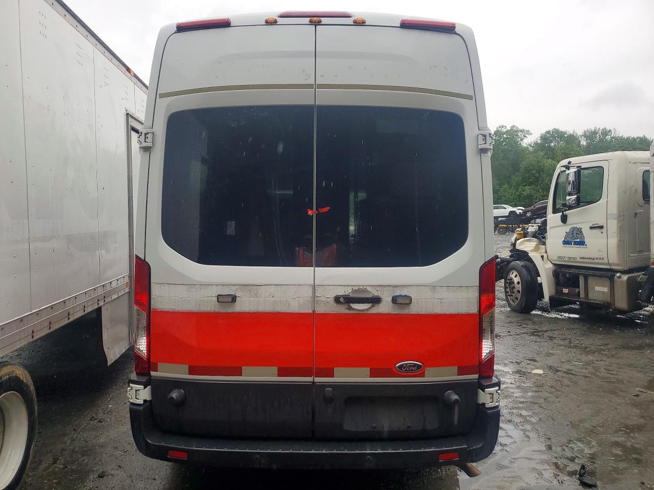 Ford Transit T-350