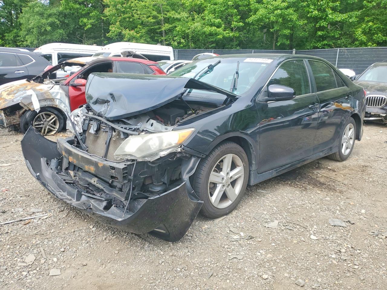 Salvage Toyota Camry Image