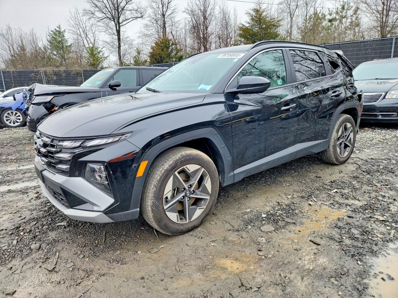 Salvage Hyundai TUCSON Image