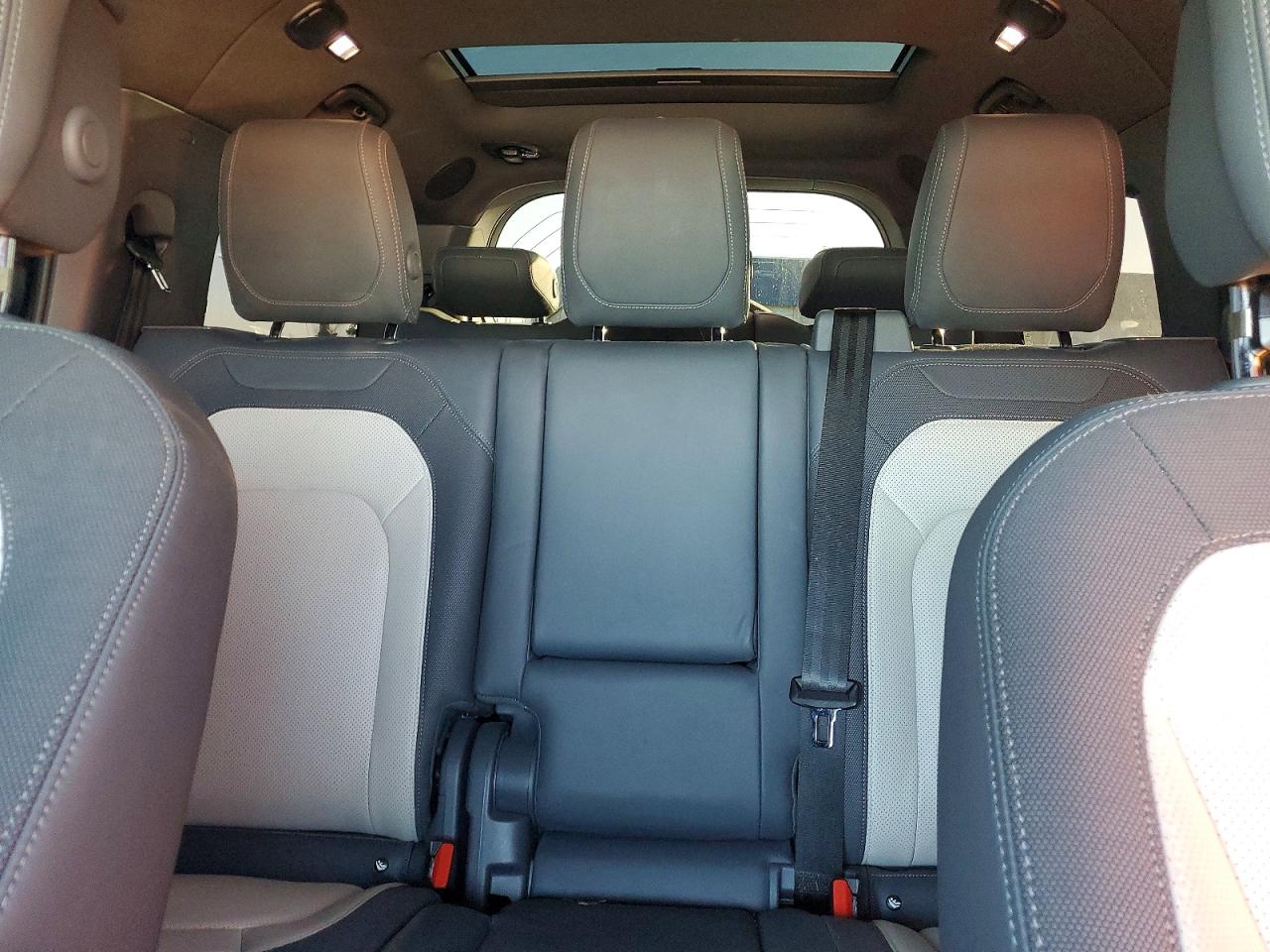 Land Rover Defender 130 X-dynamic Se