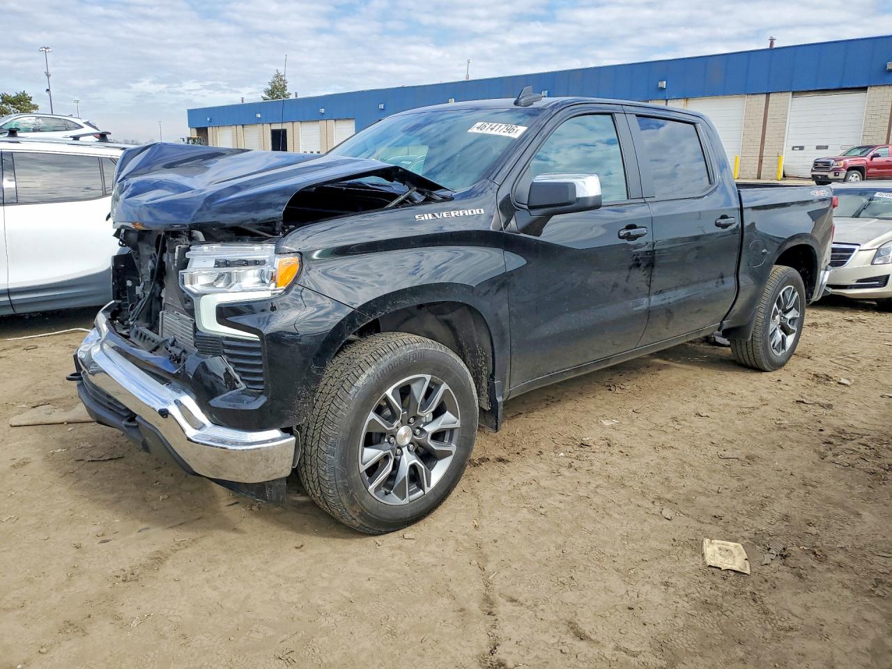 Salvage Chevrolet Silverado Image