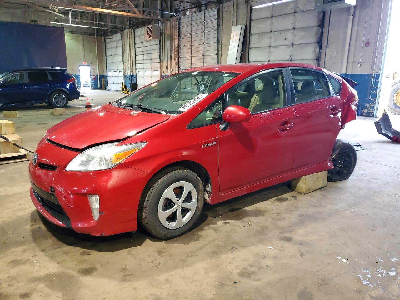 Salvage Toyota Prius Image