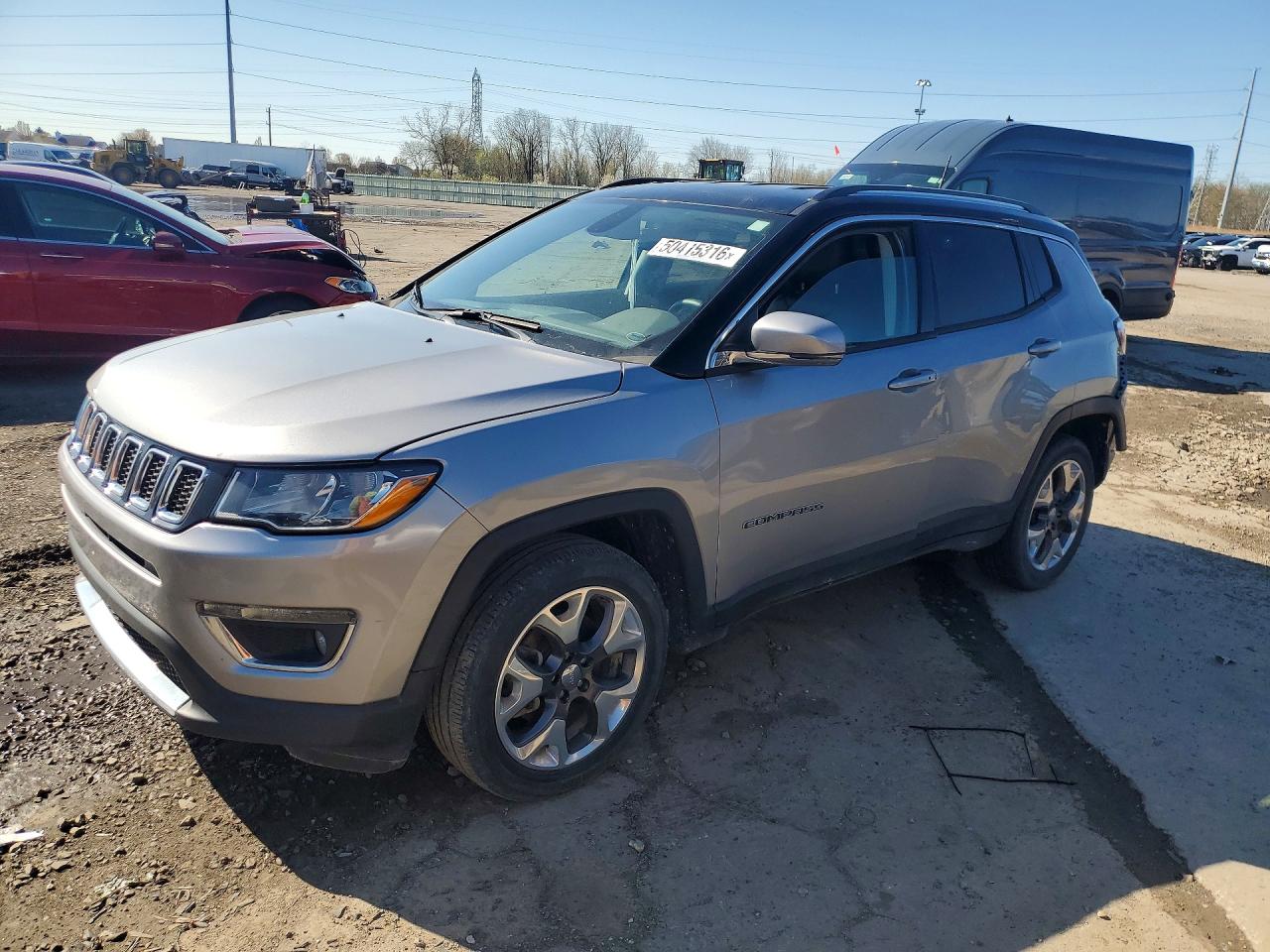 Salvage Jeep Compass Image