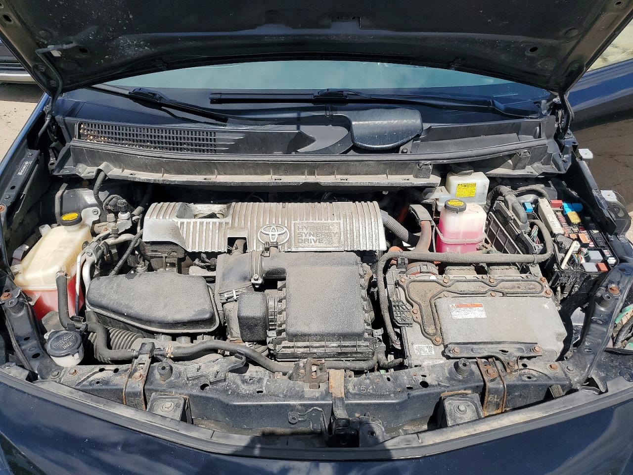 Toyota Prius v Three