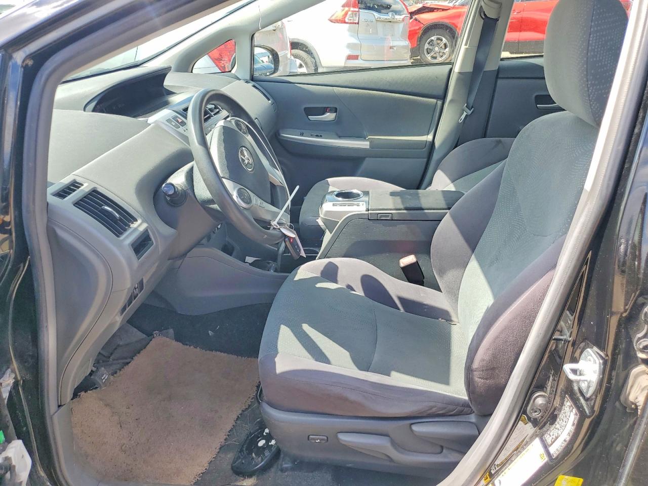 Toyota Prius v Three