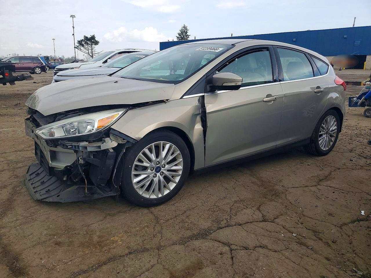 Salvage Ford Focus Image