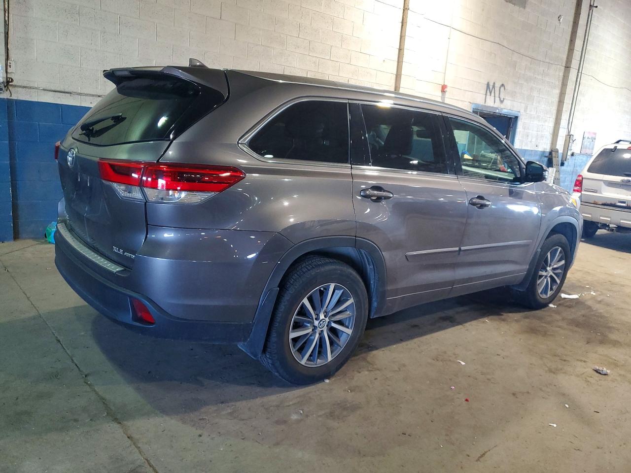 Toyota Highlander Xle