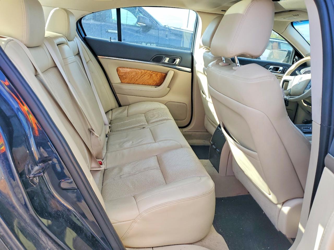 Lincoln MKS