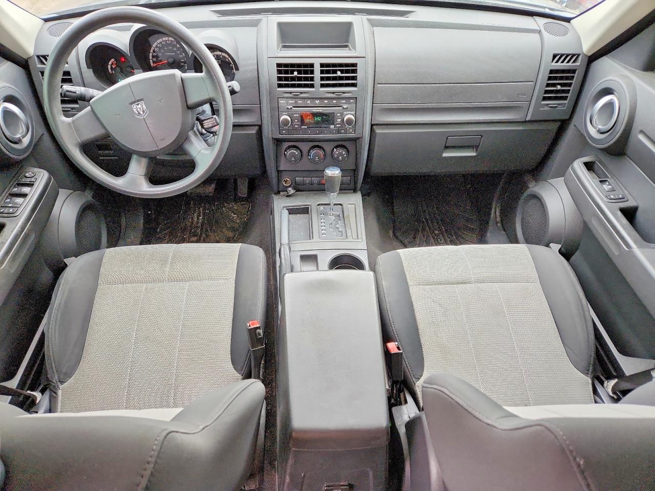Dodge Nitro Sxt