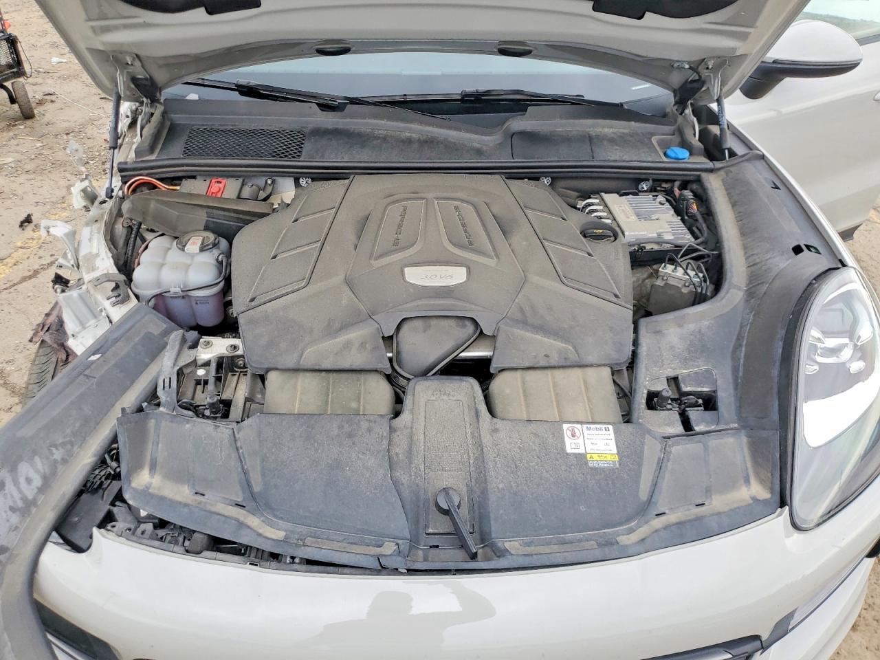 Porsche Cayenne Base
