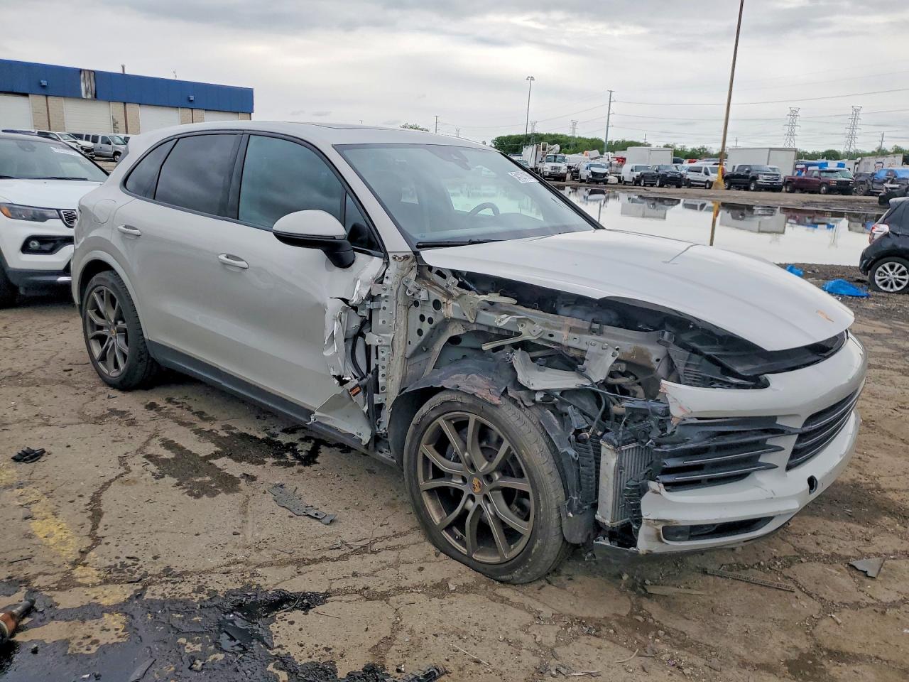 Porsche Cayenne Base