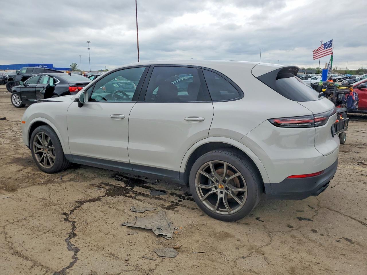 Porsche Cayenne Base