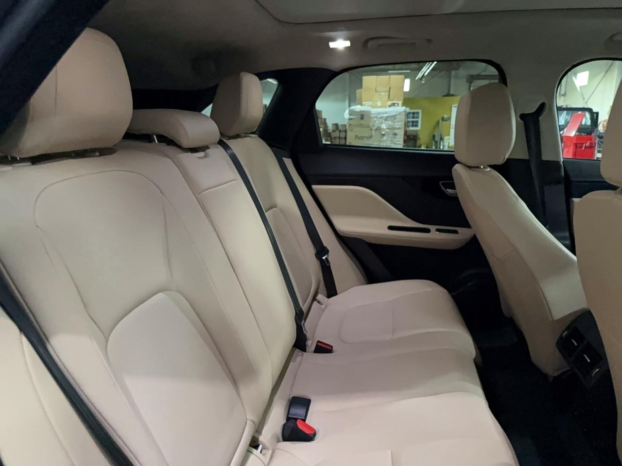 Jaguar F-PACE Premium
