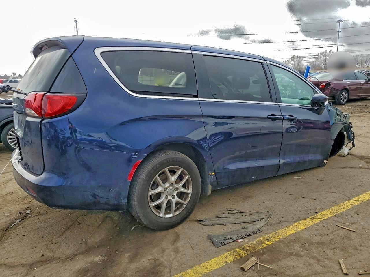 Chrysler Minivan Lxi