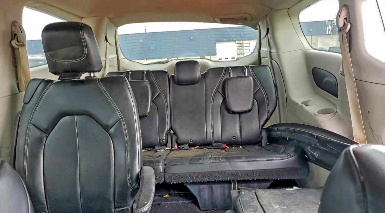 Chrysler Minivan Lxi