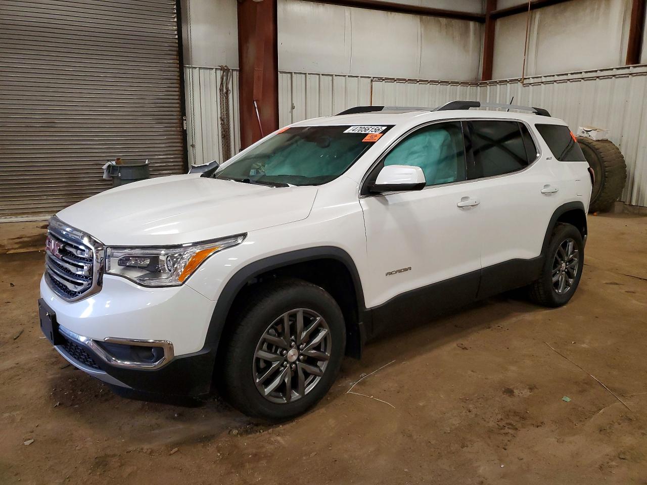 Salvage GMC Acadia Image