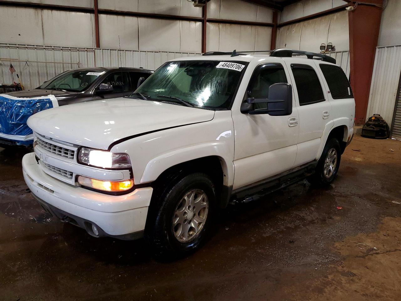 Salvage Chevrolet Tahoe Image