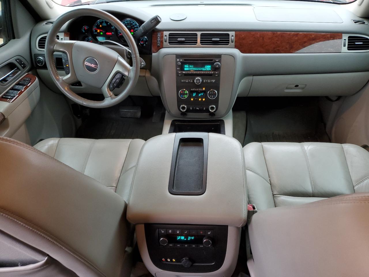 GMC Yukon C1500 Slt