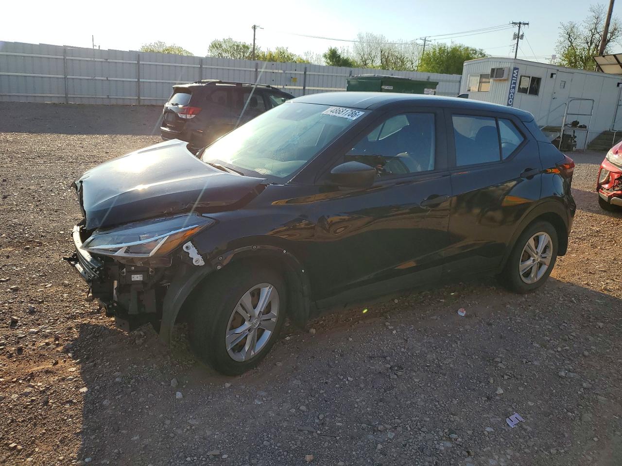 Salvage Nissan Kicks Image
