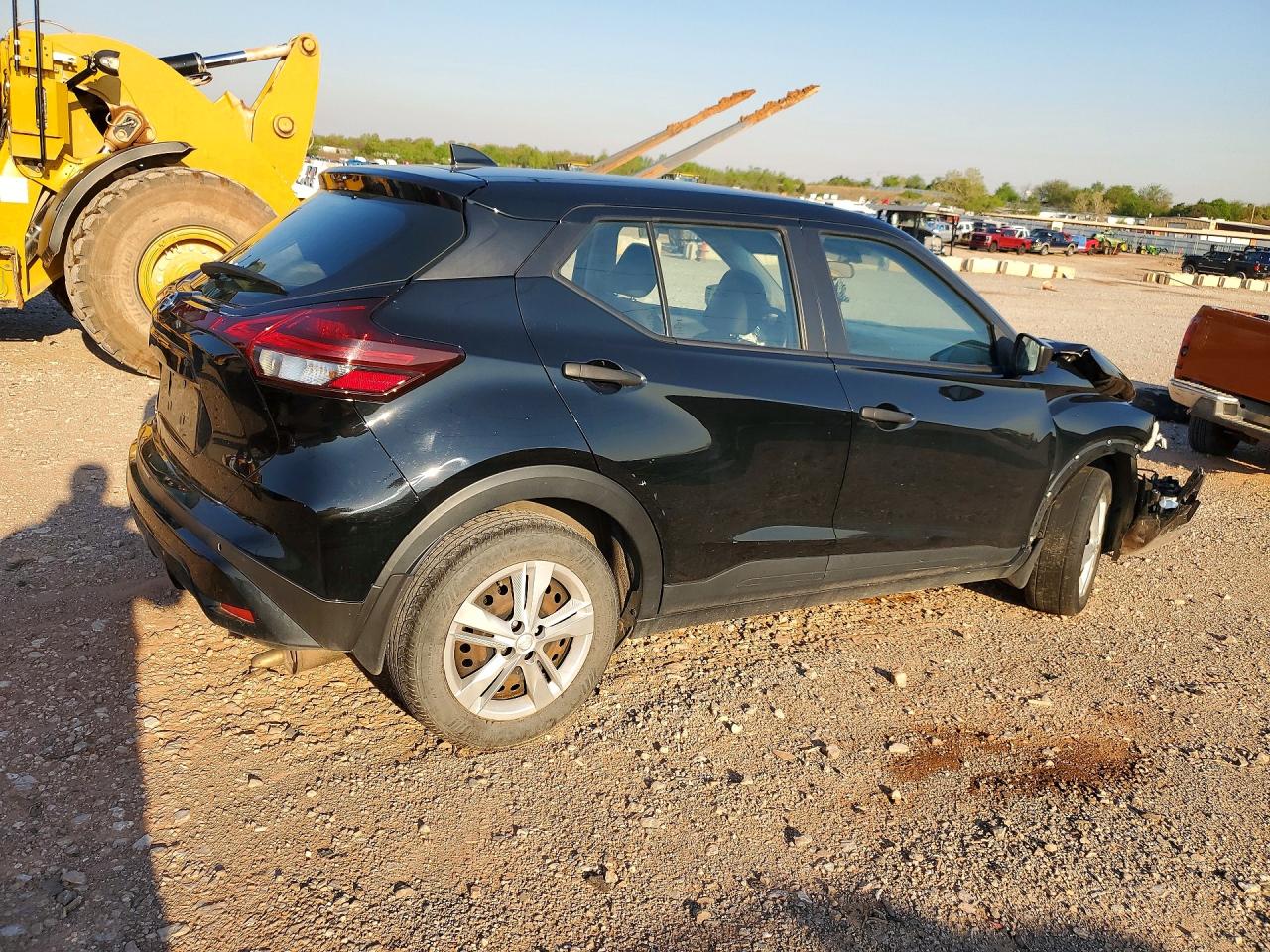 Nissan Kicks S