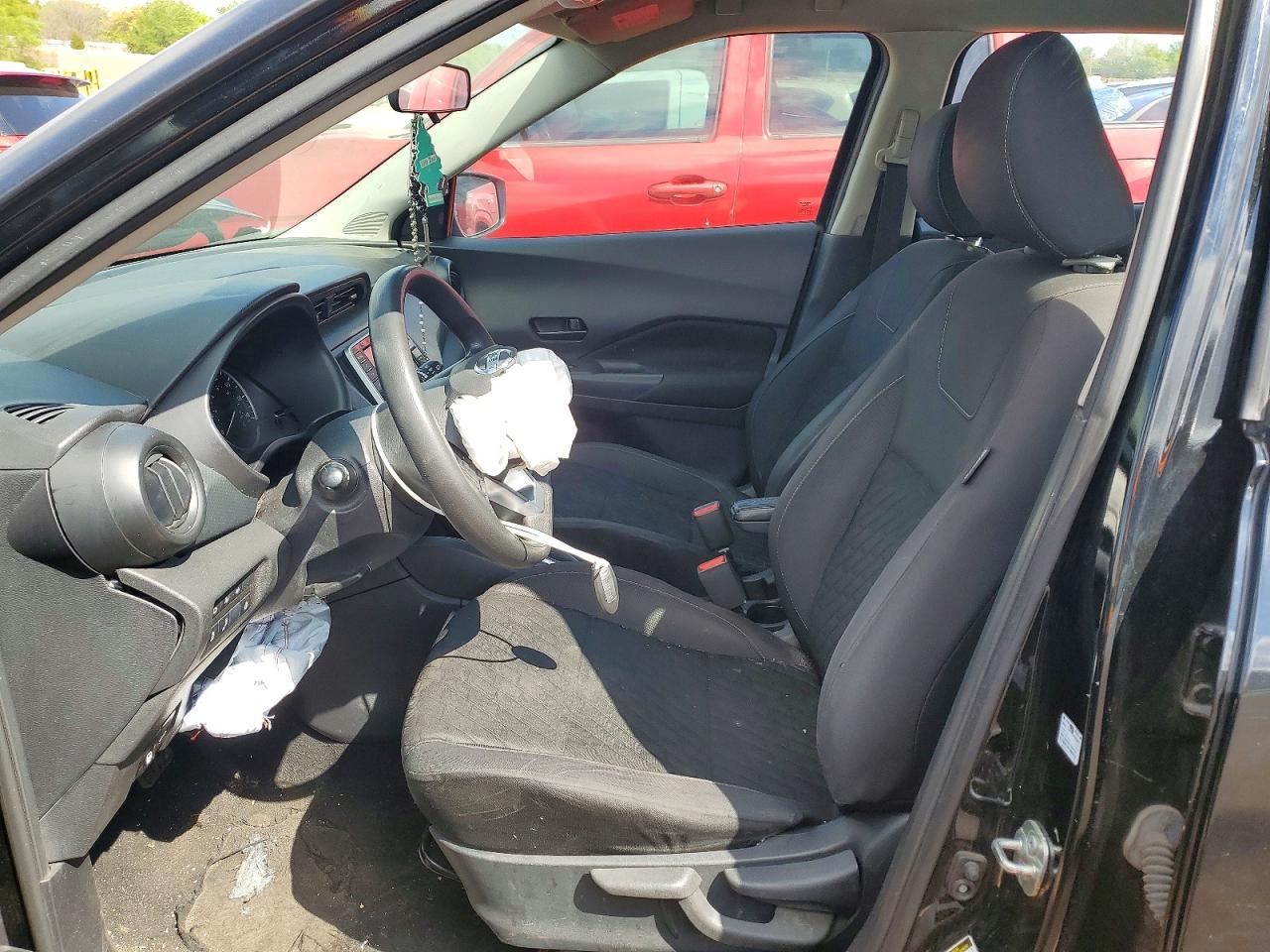 Nissan Kicks S