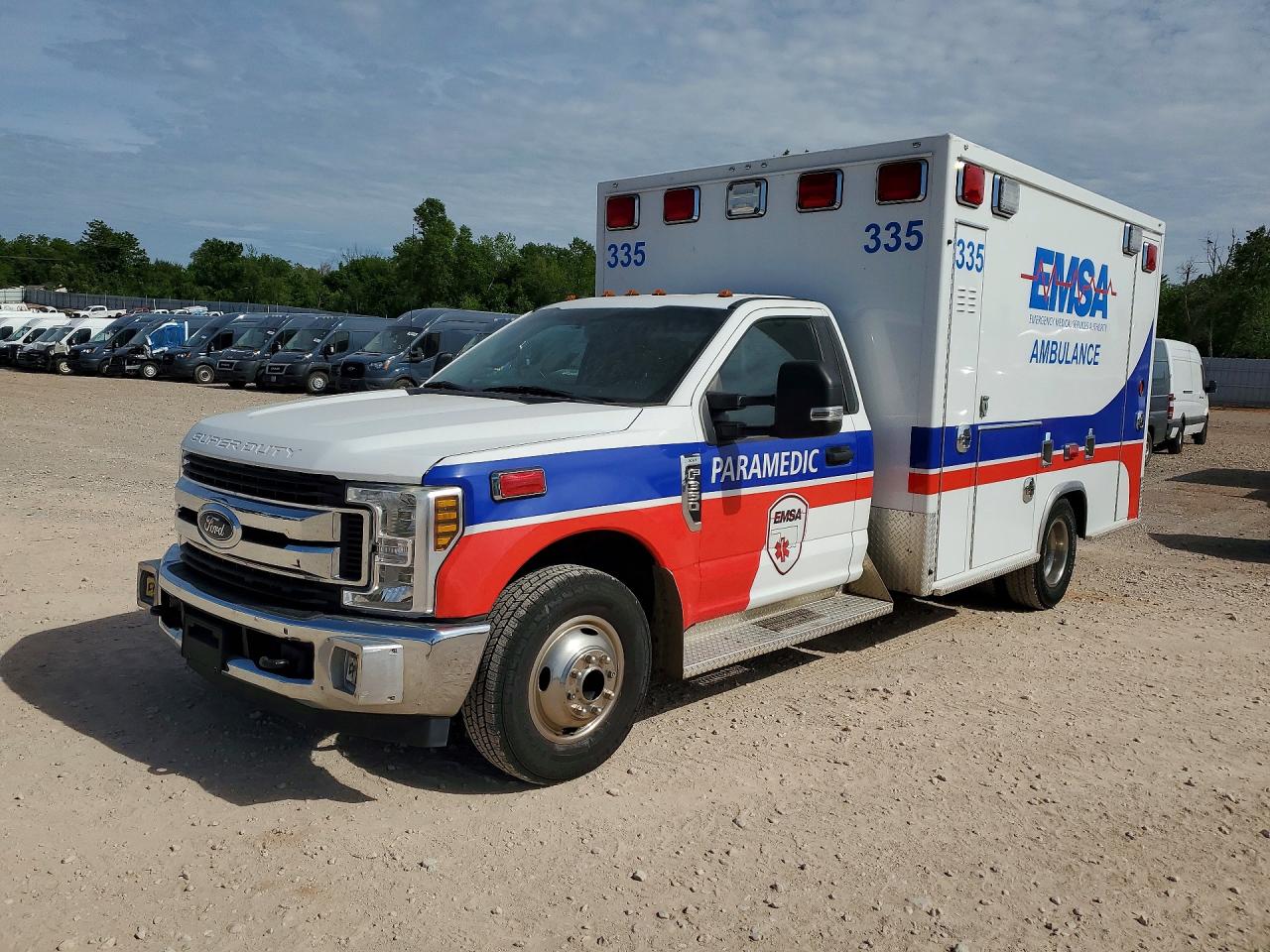 Salvage Ford F-350 Image