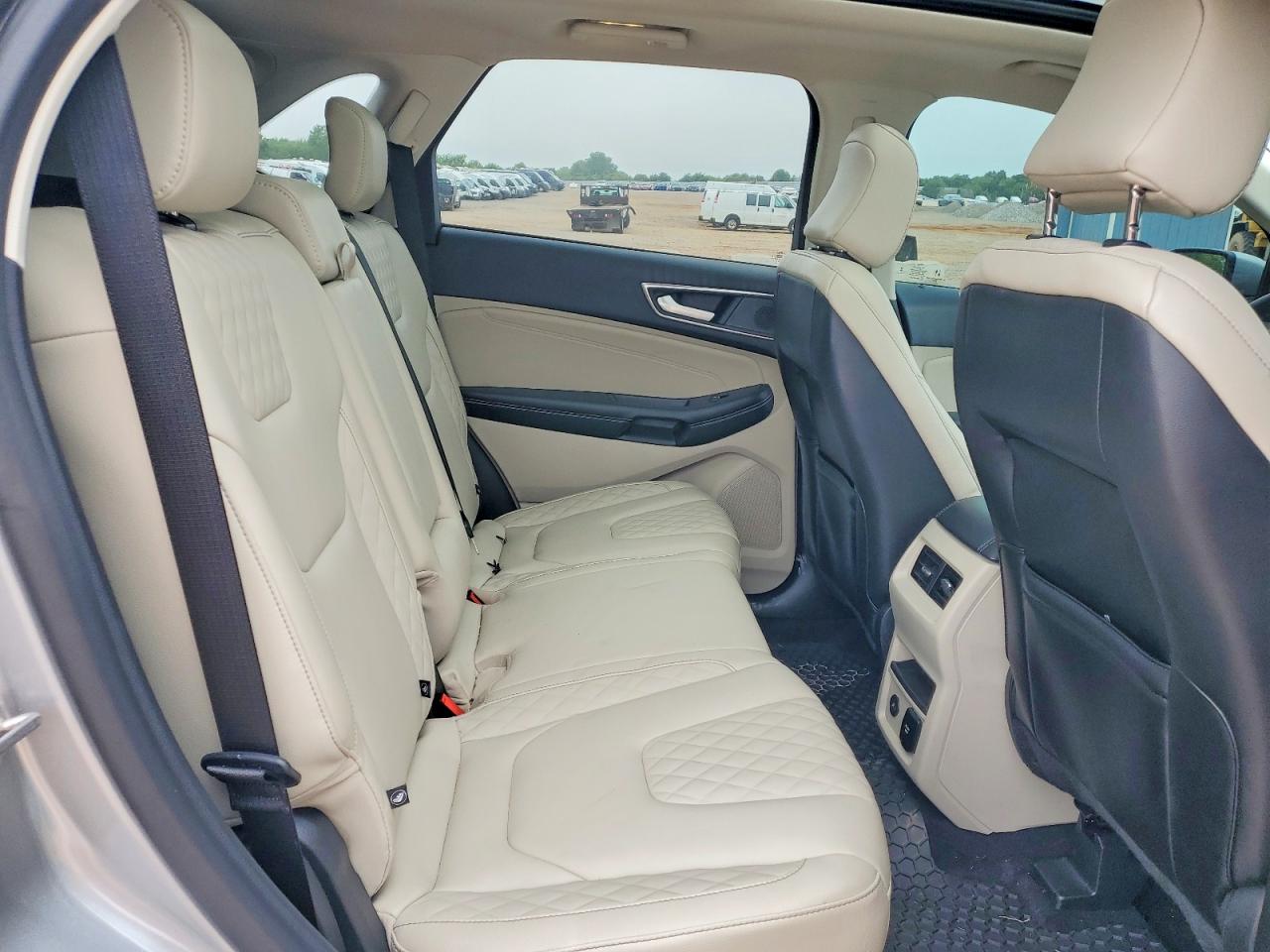 Ford Edge Titanium