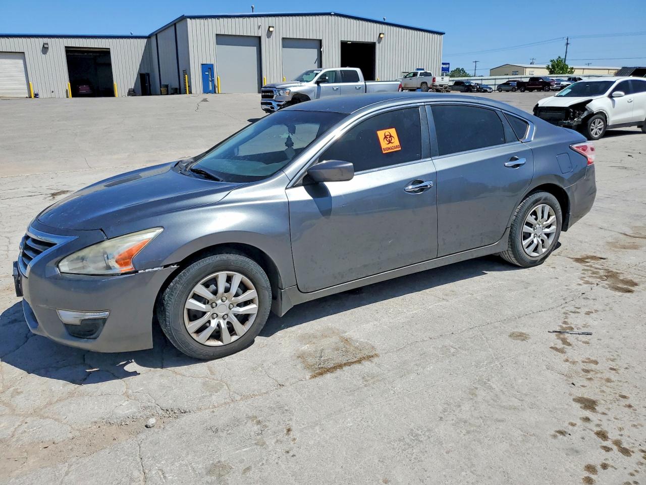 Salvage Nissan Altima Image