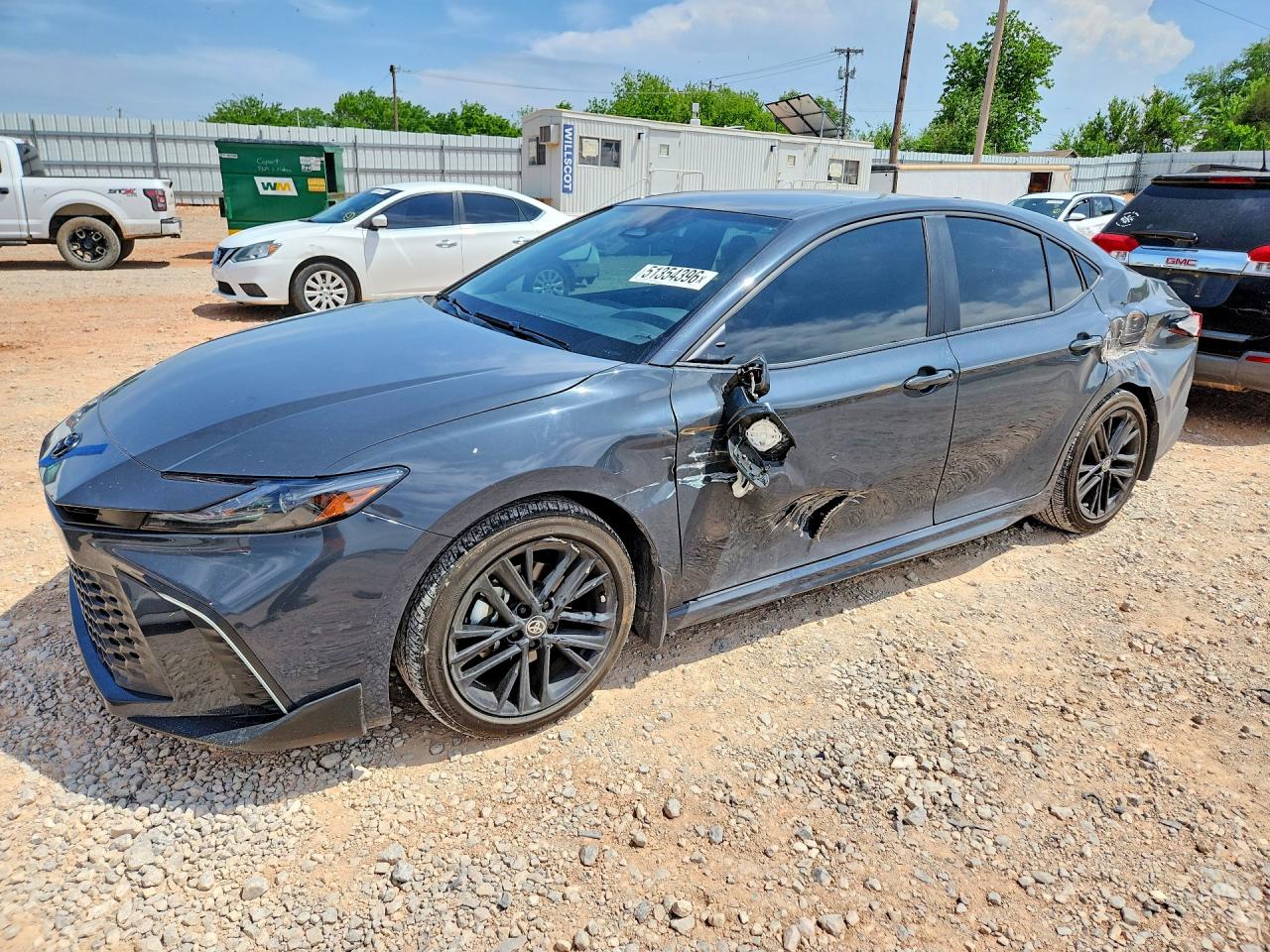 Salvage Toyota Camry Image