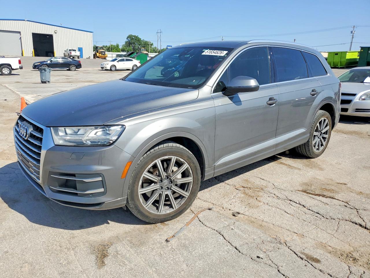 Salvage Audi Q7 Image