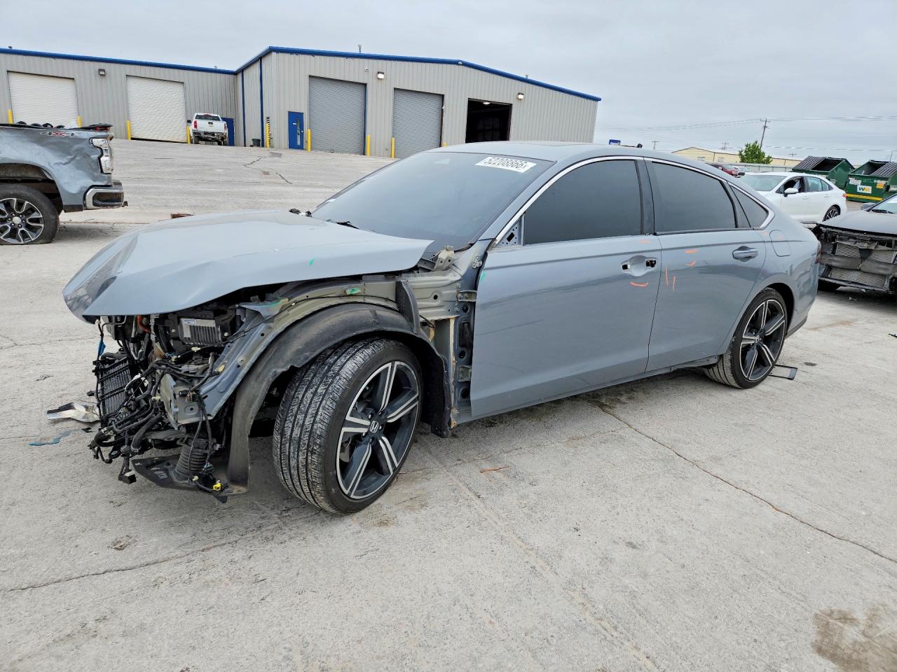 Salvage Honda Accord Image