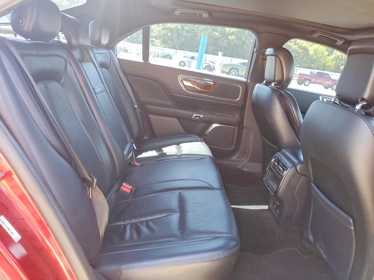 Lincoln Continental Select