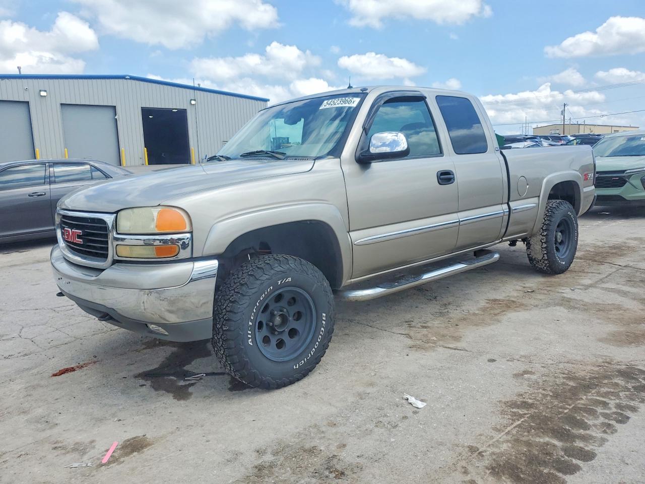 Salvage GMC Sierra Image