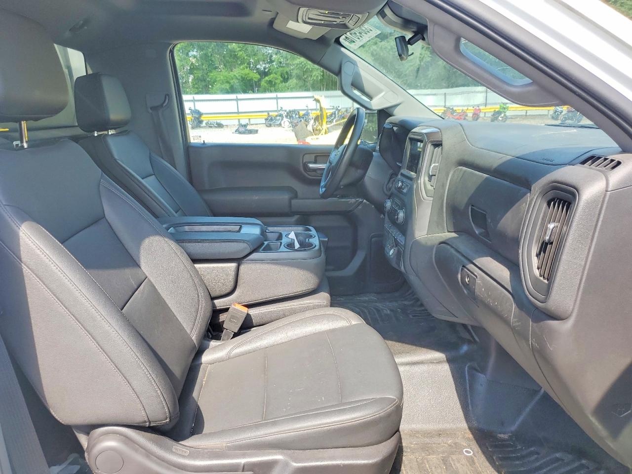 Chevrolet Silverado C1500