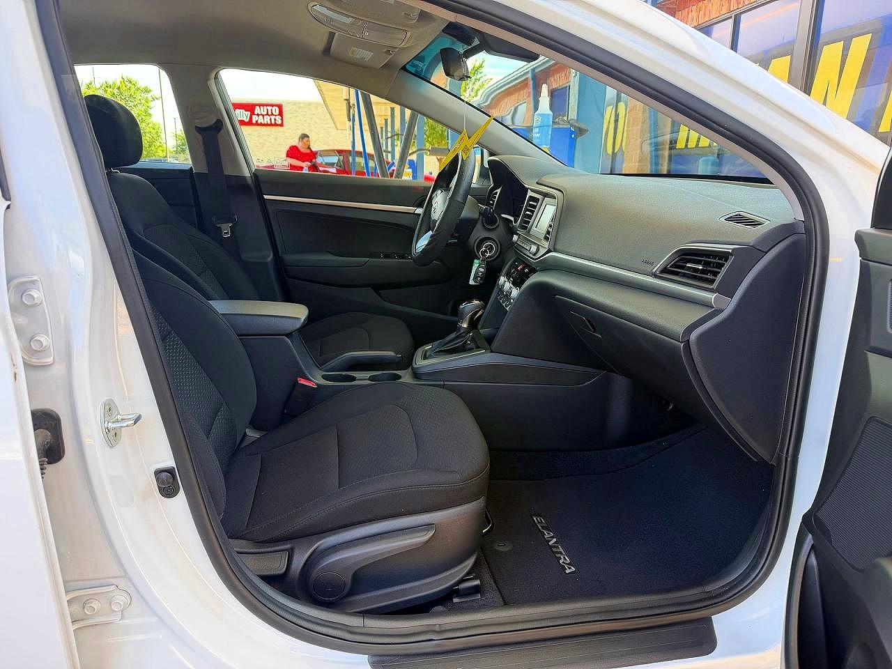 Hyundai ELANTRA Se