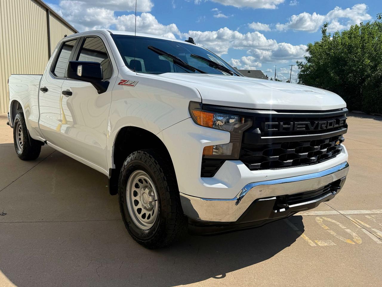 Salvage Chevrolet Silverado Image