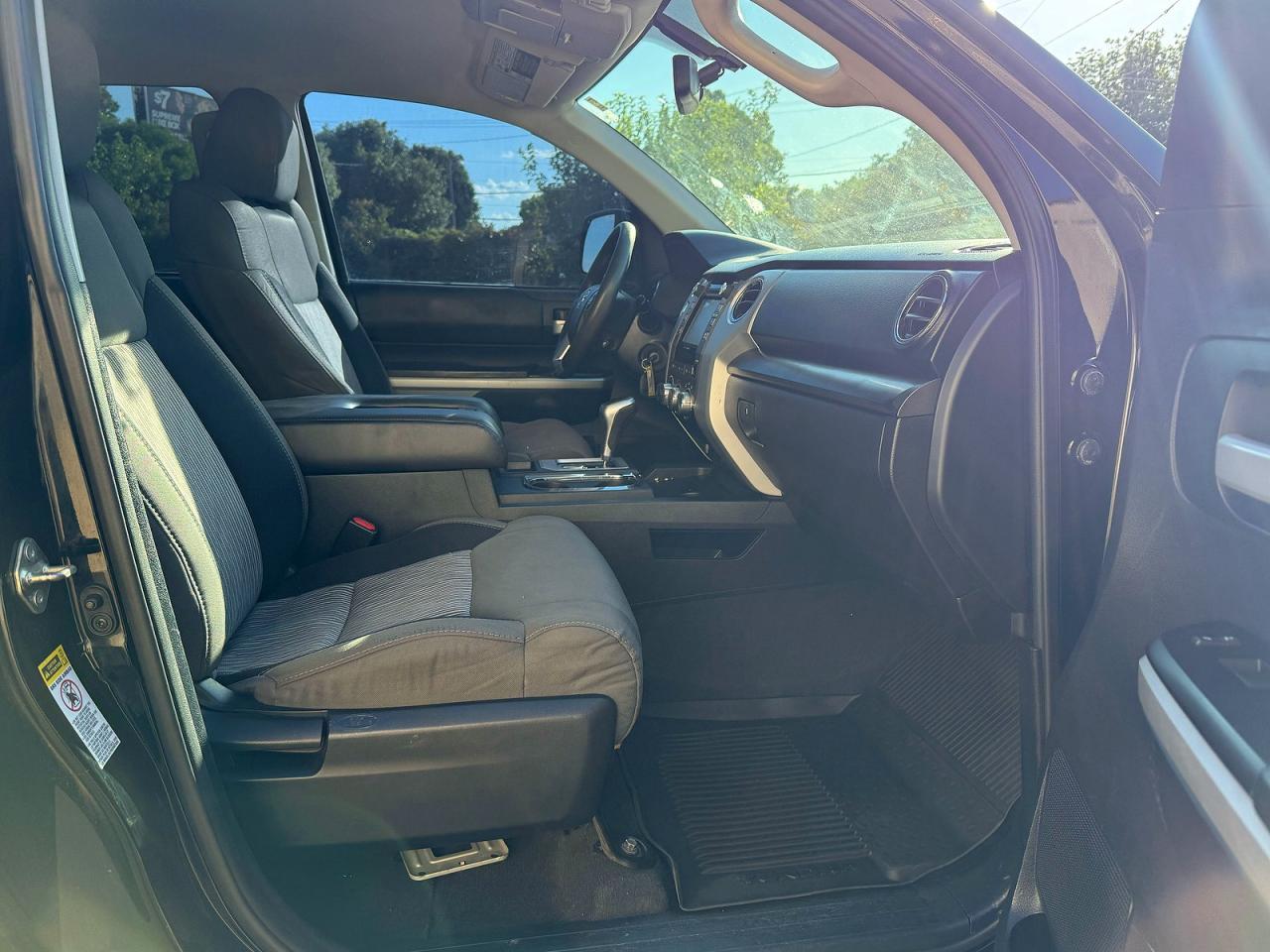 Toyota Tundra Sr5